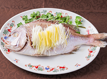 鮮魚の姿蒸し